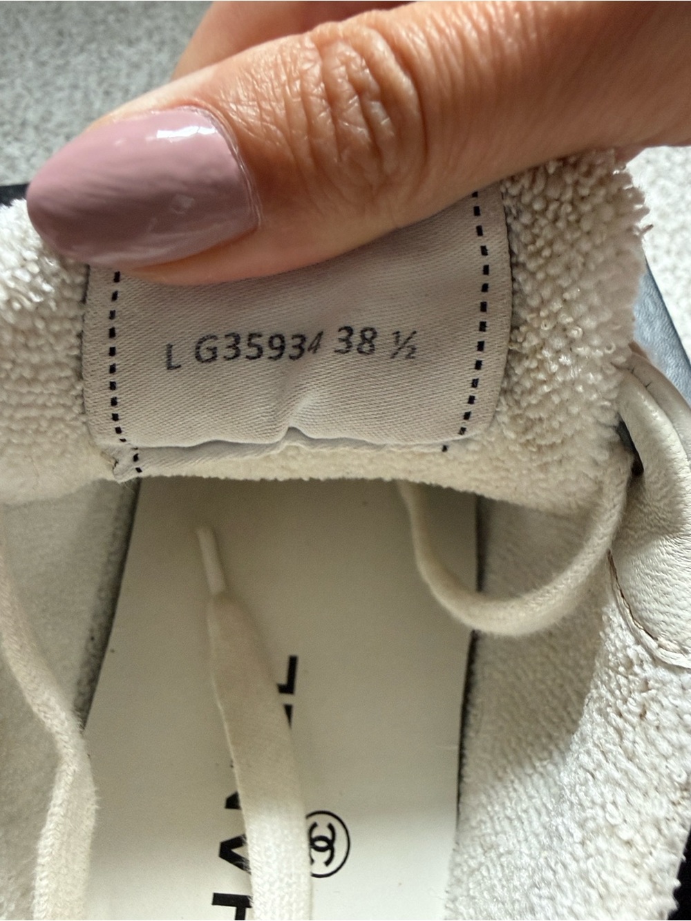 CHANEL White Leather Lace-Up Low Top Logo Sneakers EU 38.5 US 8.5 - Picture 9 of 10